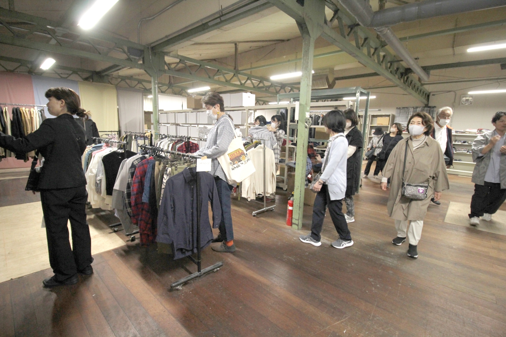 播州産地で最多の織機を誇る工場へ─見て・学んで・買える工場見学＆ヴィンテージ織機LIVE（27日限定）
