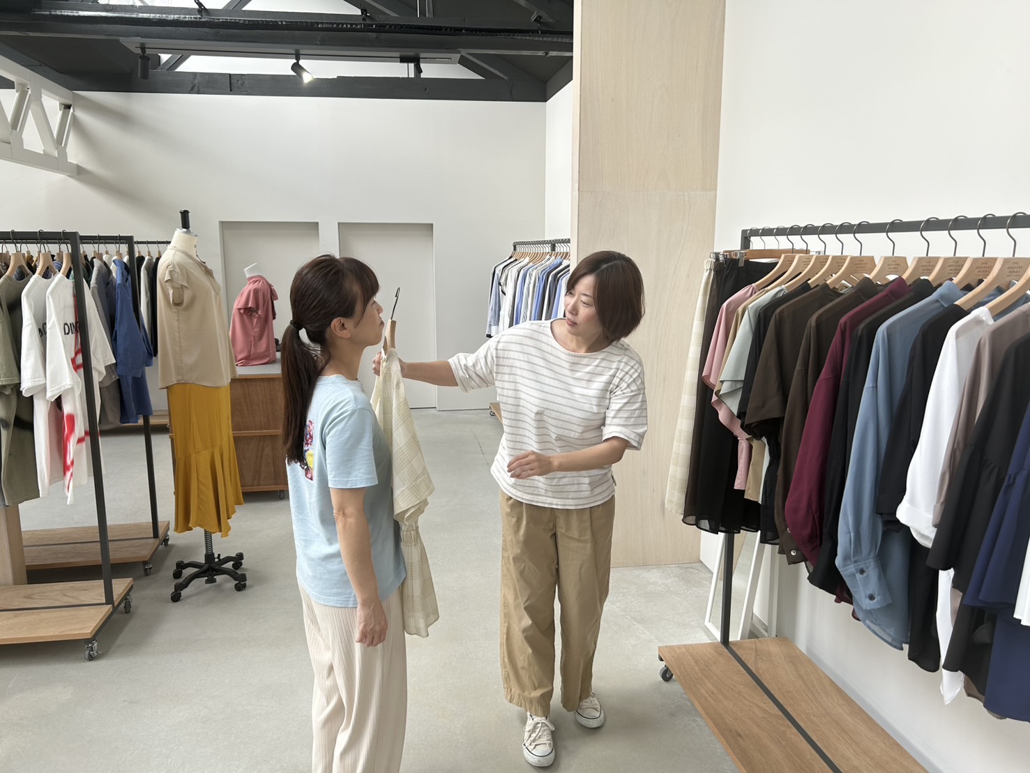 好きな生地と、好きなかたちで。カスタムシャツ体験